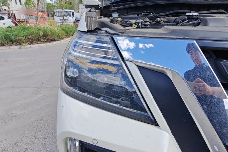 Used Nissan Patrol 2018 4.0L LinkedIn Edition Right Front Headlight