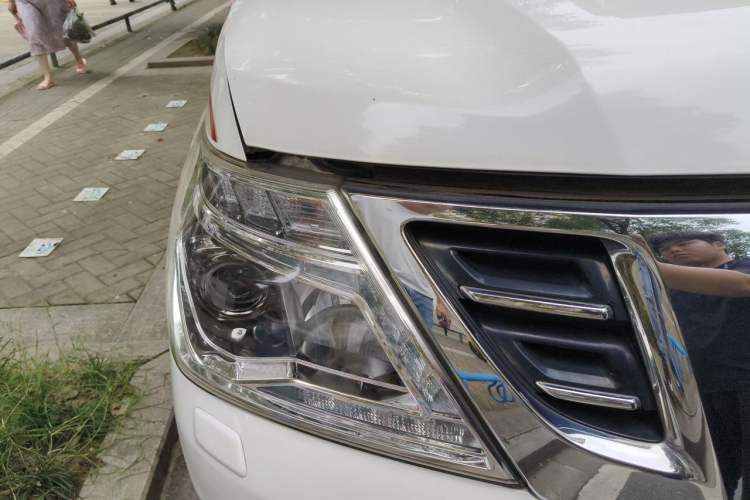Used Nissan Patrol  Right Front Headlight