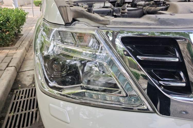 Used Nissan Patrol  Right Front Headlight
