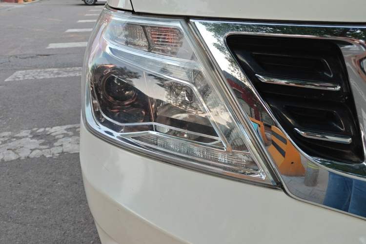 Used Nissan Patrol 2018 4.0L LinkedIn Edition Right Front Headlight