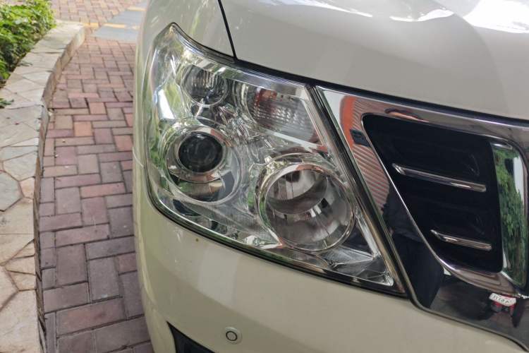Used Nissan Patrol  Right Front Headlight
