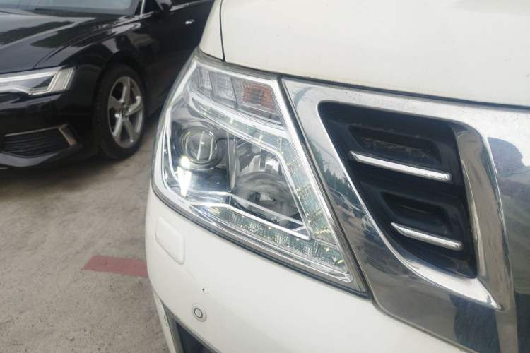 Used Nissan Patrol 2018 5.6L Standard Version Right Front Headlight