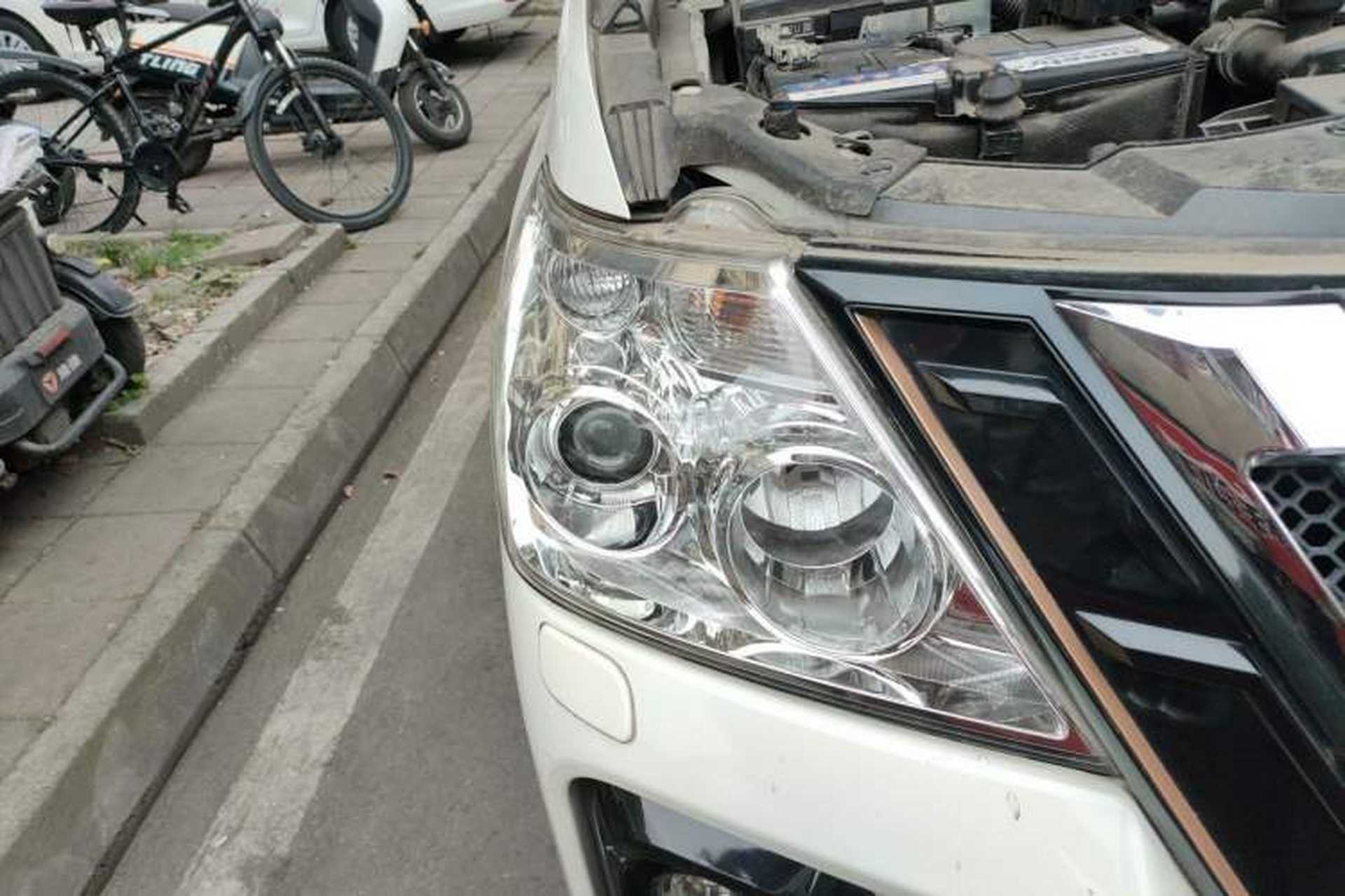 Used Nissan Patrol  Right Front Headlight