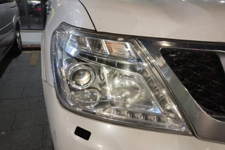 Used Nissan Patrol 2018 4.0L LinkedIn Edition Right Front Headlight