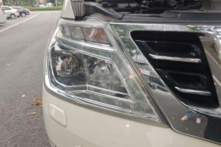 Used Nissan Patrol 2018 4.0L Flagship Version Right Front Headlight