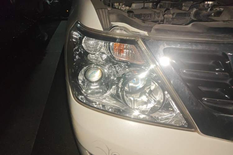 Used Nissan Patrol 2018 4.0L LinkedIn Edition Right Front Headlight