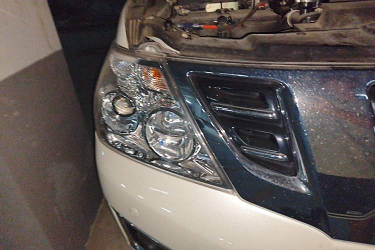 Used Nissan Patrol 2018 4.0L LinkedIn Edition Right Front Headlight