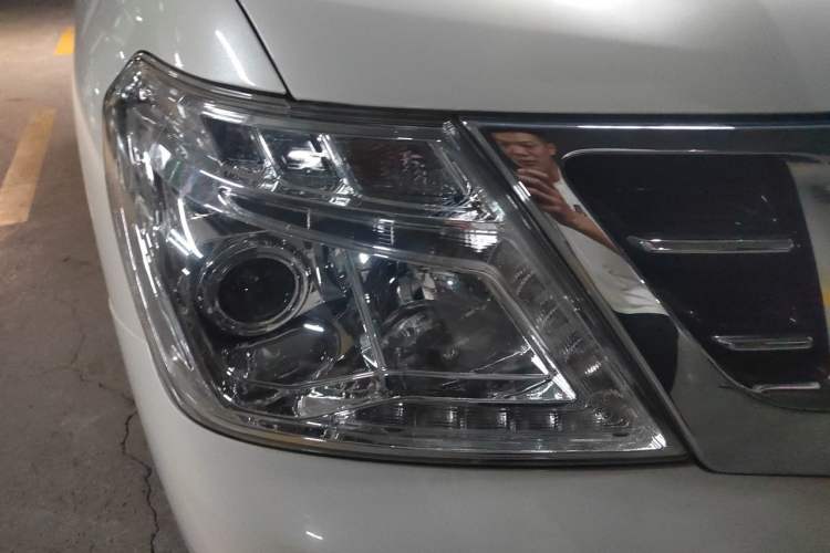 Used Nissan Patrol 2018 4.0L LinkedIn Edition Right Front Headlight