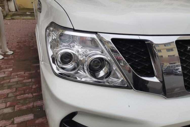 Used Nissan Patrol  Right Front Headlight