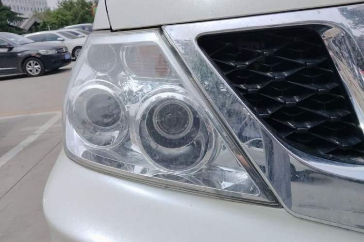 Used Nissan Patrol 2018 4.0L LinkedIn Edition Right Front Headlight