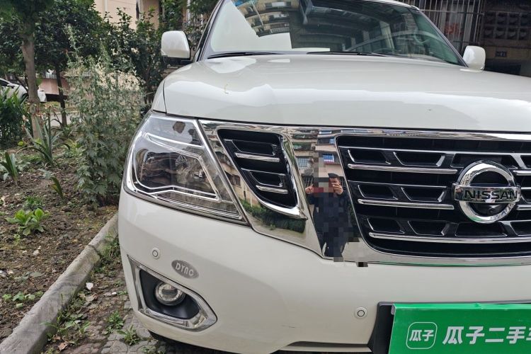 Used Nissan Patrol  Right Front Headlight