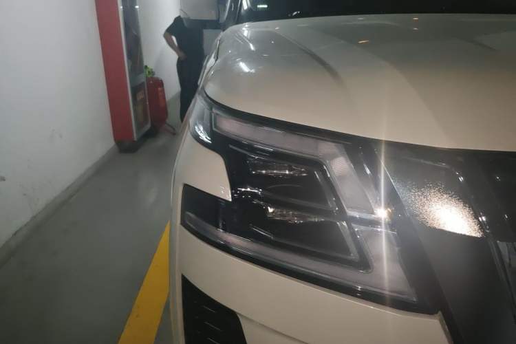 Used Nissan Patrol 2018 4.0L LinkedIn Edition Right Front Headlight