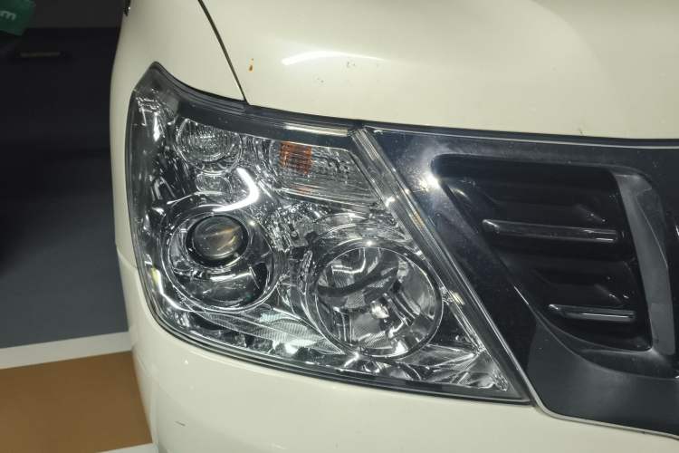 Used Nissan Patrol 2018 4.0L LinkedIn Edition Right Front Headlight