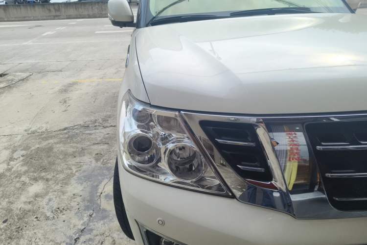 Used Nissan Patrol  Right Front Headlight