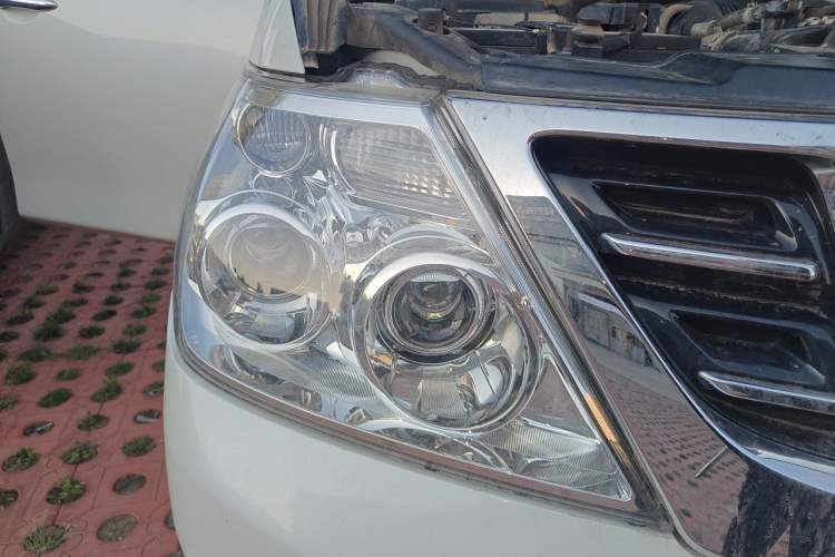 Used Nissan Patrol 2018 4.0L LinkedIn Edition Right Front Headlight