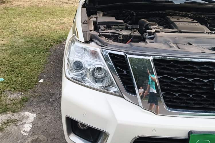 Used Nissan Patrol 2018 4.0L Automatic 7-Seater Middle East Version Right Front Headlight