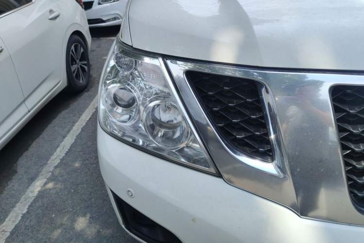 Used Nissan Patrol 2018 Y62 4.0 XE Middle East Right Front Headlight