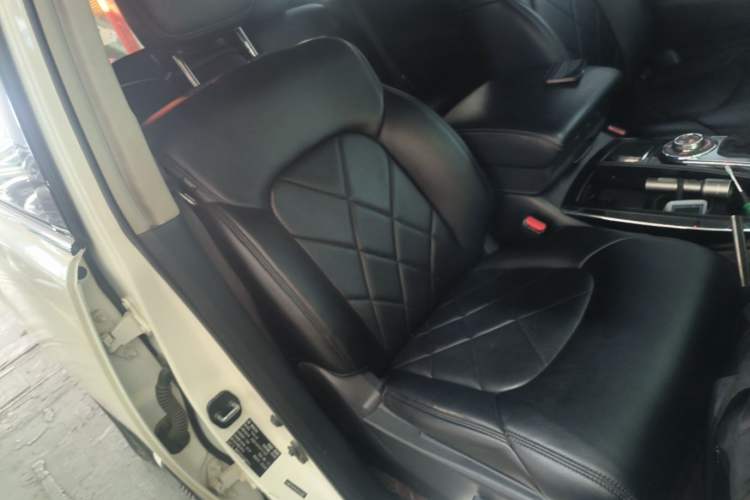 Used Nissan Patrol 2018 Y62 4.0 XE Middle East Right Front Seat