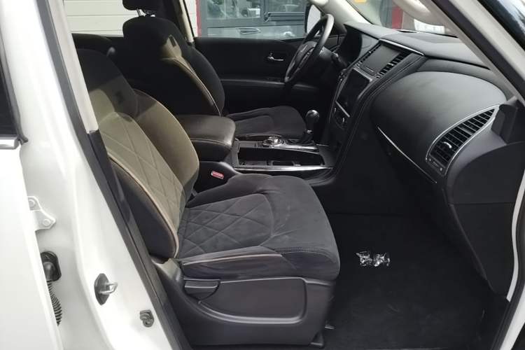 Used Nissan Patrol 2018 4.0L Automatic 7-Seater Middle East Version Right Front Seat