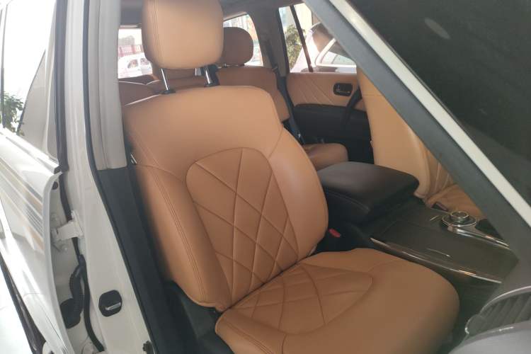 Used Nissan Patrol 2018 4.0L LinkedIn Edition Right Front Seat