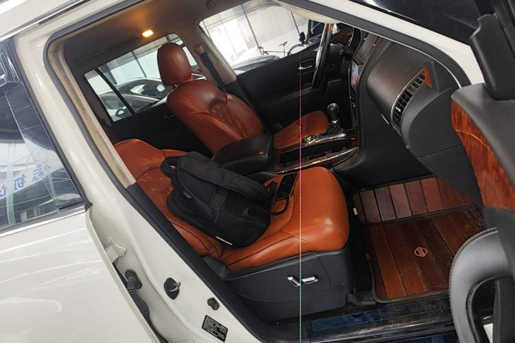 Used Nissan Patrol 2018 4.0L Automatic 7-Seater Middle East Version Right Front Seat