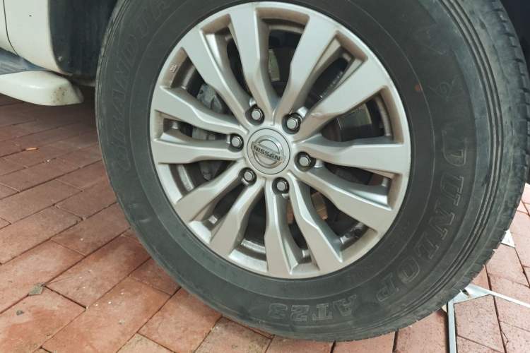 Used Nissan Patrol 2018 4.0L Automatic 7-Seater Middle East Version Right Front Wheel Hub