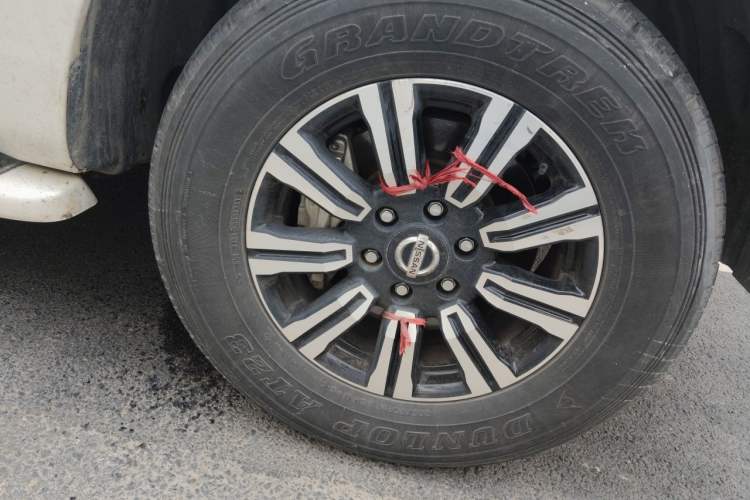 Used Nissan Patrol  Right Front Wheel Hub