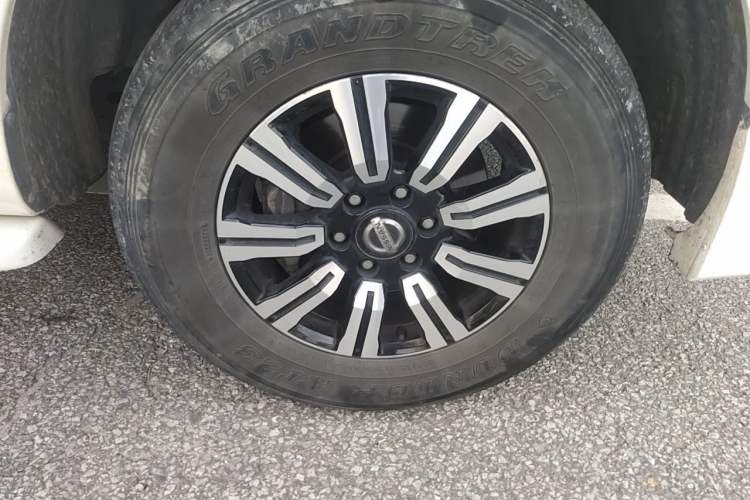 Used Nissan Patrol 2018 4.0L Automatic 7-Seater Middle East Version Right Front Wheel Hub