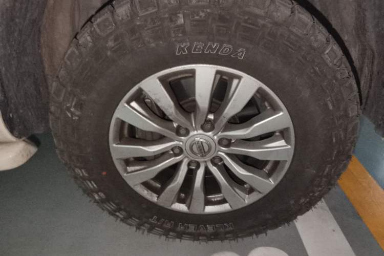 Used Nissan Patrol 2018 4.0L LinkedIn Edition Right Front Wheel Hub