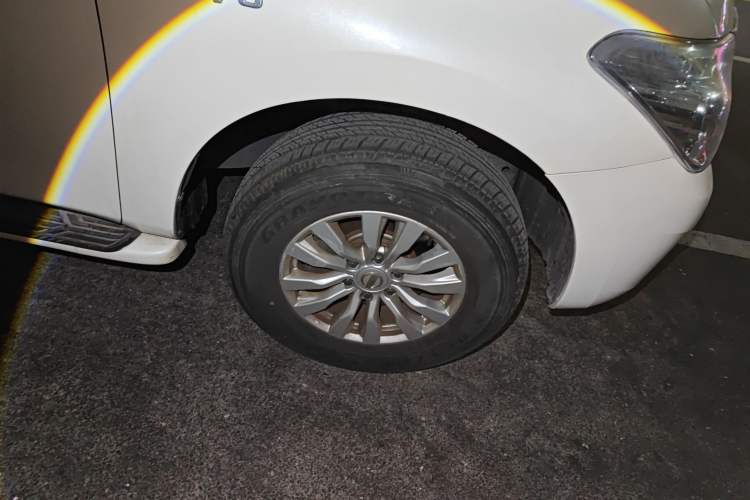 Used Nissan Patrol 2018 4.0L Automatic 7-Seater Middle East Version Right Front Wheel Hub