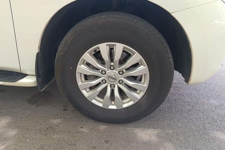Used Nissan Patrol 2018 5.6L Standard Version Right Front Wheel Hub