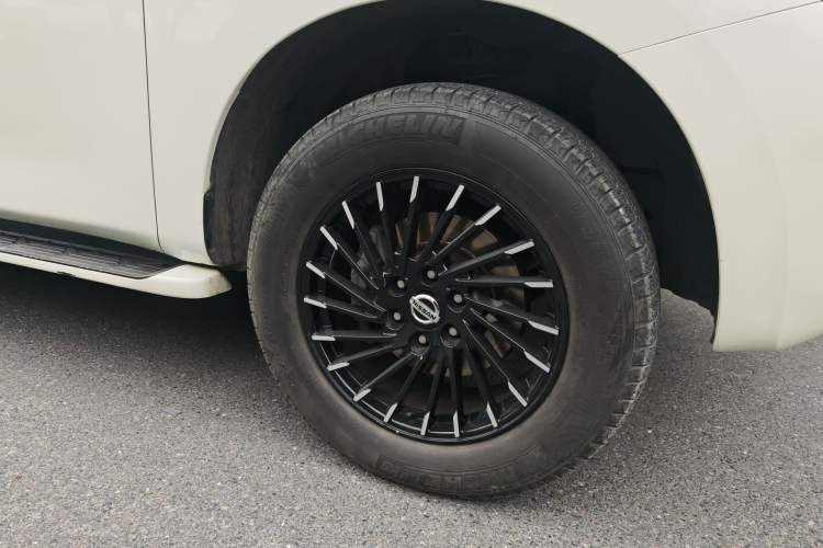 Used Nissan Patrol 2018 4.0L Flagship Model Right Front Wheel Hub