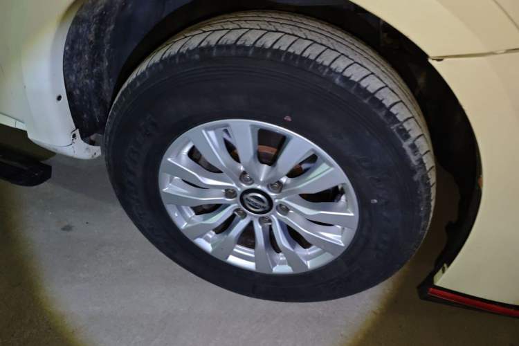 Used Nissan Patrol 2018 4.0L Automatic 7-Seater Middle East Version Right Front Wheel Hub