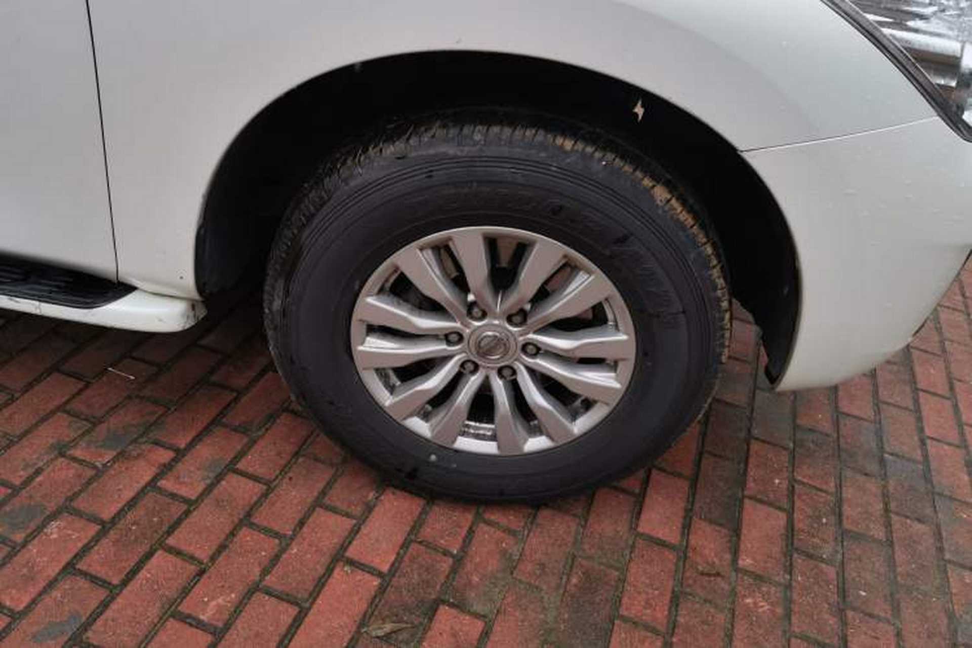 Used Nissan Patrol  Right Front Wheel Hub