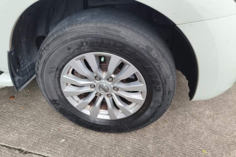 Used Nissan Patrol 2018 Y62 4.0 XE Middle East Right Front Wheel Hub