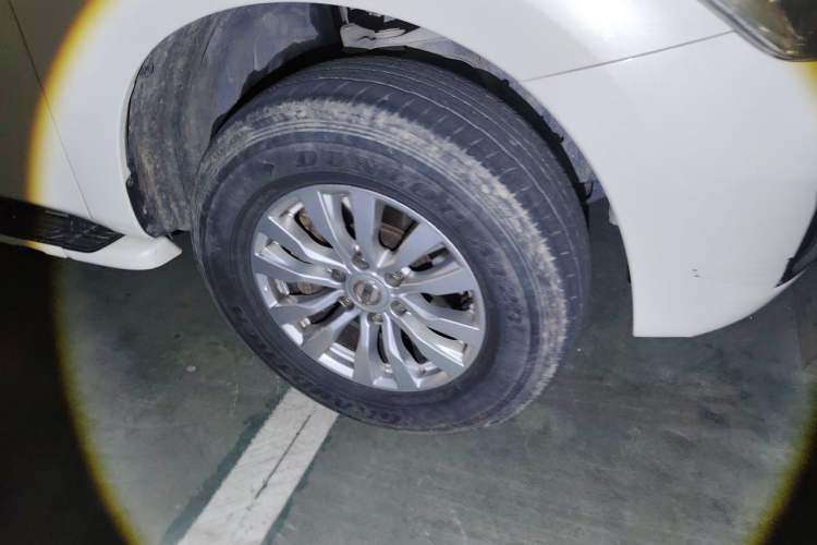 Used Nissan Patrol  Right Front Wheel Hub