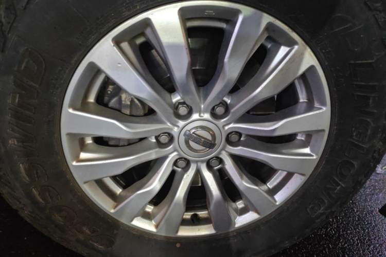 Used Nissan Patrol 2018 Y62 4.0 XE Middle East Right Front Wheel Hub