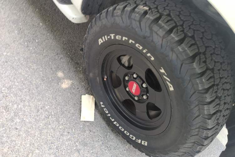 Used Nissan Patrol 2018 Y62 4.0 XE Middle East Right Front Wheel Hub