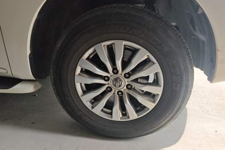 Used Nissan Patrol 2018 4.0L Automatic 7-Seater Middle East Version Right Front Wheel Hub