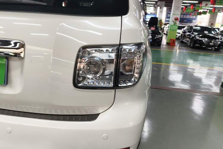 Used Nissan Patrol 2018 Y62 4.0 XE Middle East Right Rear Taillight