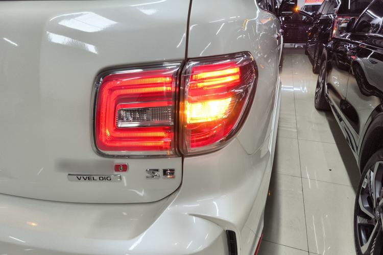 Used Nissan Patrol 2018 4.0L SE Middle East Version Right Rear Taillight