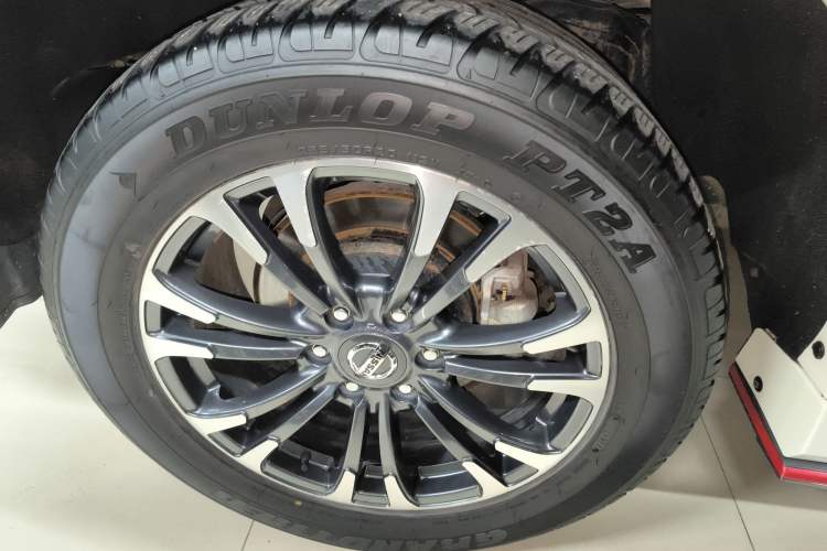 Used Nissan Patrol 2018 4.0L SE Middle East Version Right Rear Wheel Hub
