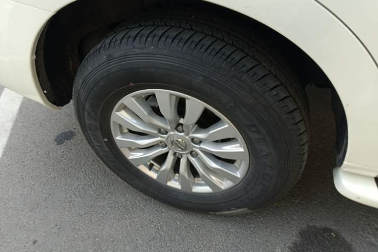 Used Nissan Patrol 2018 4.0L Automatic 7-Seater Middle East Version Right Rear Wheel Hub