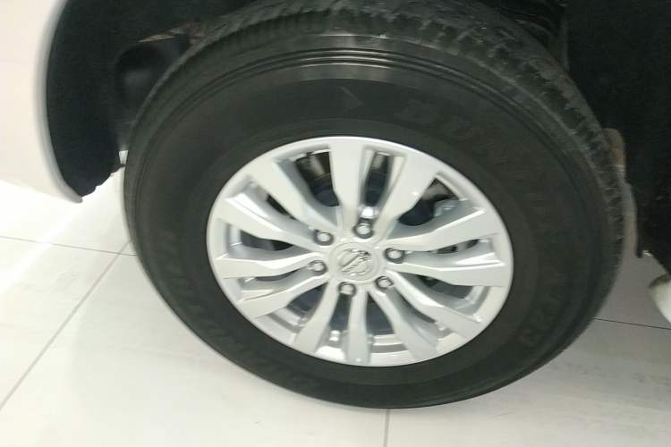 Used Nissan Patrol 2018 4.0L Automatic 7-Seater Middle East Version Right Rear Wheel Hub