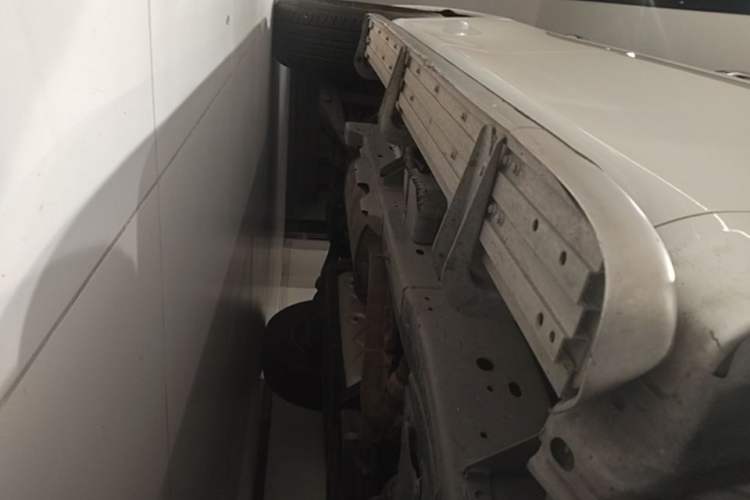 Used Nissan Patrol 2018 4.0L SE Middle East Version Right Side Sill