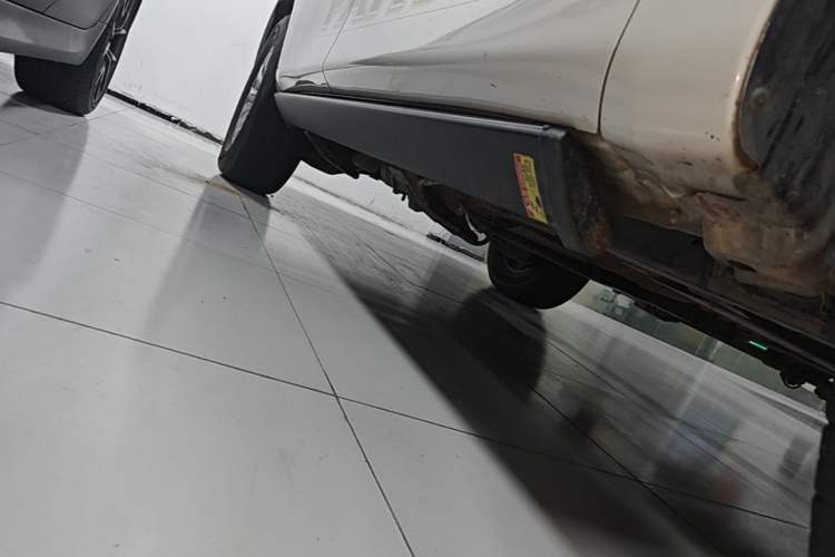 Used Nissan Patrol 2018 4.0L Automatic 7-Seater Middle East Version Right Side Sill