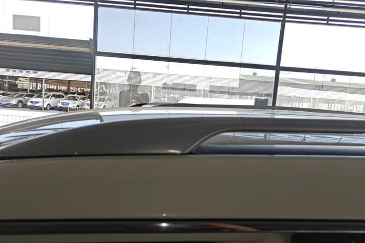 Used Nissan Patrol 2018 4.0L LinkedIn Edition Roof