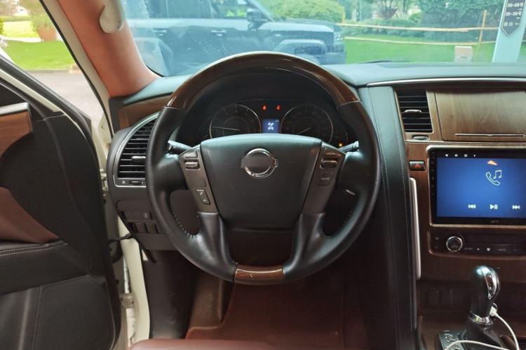 Used Nissan Patrol 2018 4.0L Automatic 7-Seater Middle East Version Steering Wheel