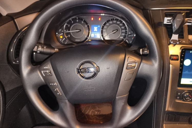 Used Nissan Patrol 2018 4.0L LinkedIn Edition Steering Wheel