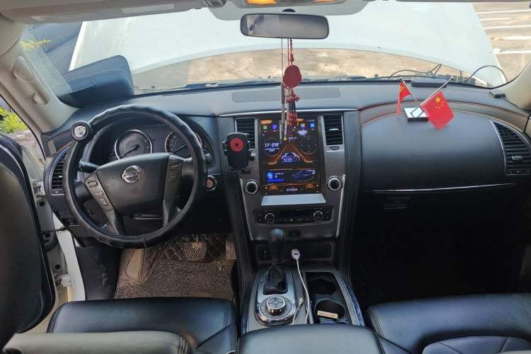 Used Nissan Patrol 2018 4.0L LinkedIn Edition Steering Wheel